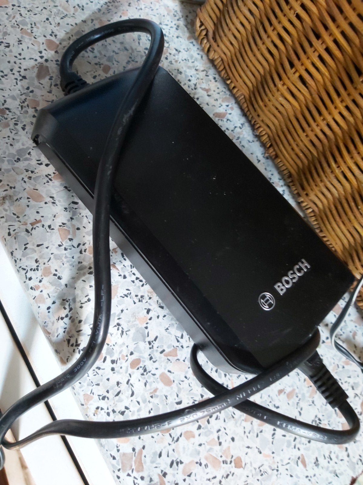 Bosch E-bike Oplader 36V 2A (Compact Charger), Fietsen en Brommers, Ophalen, Gebruikt