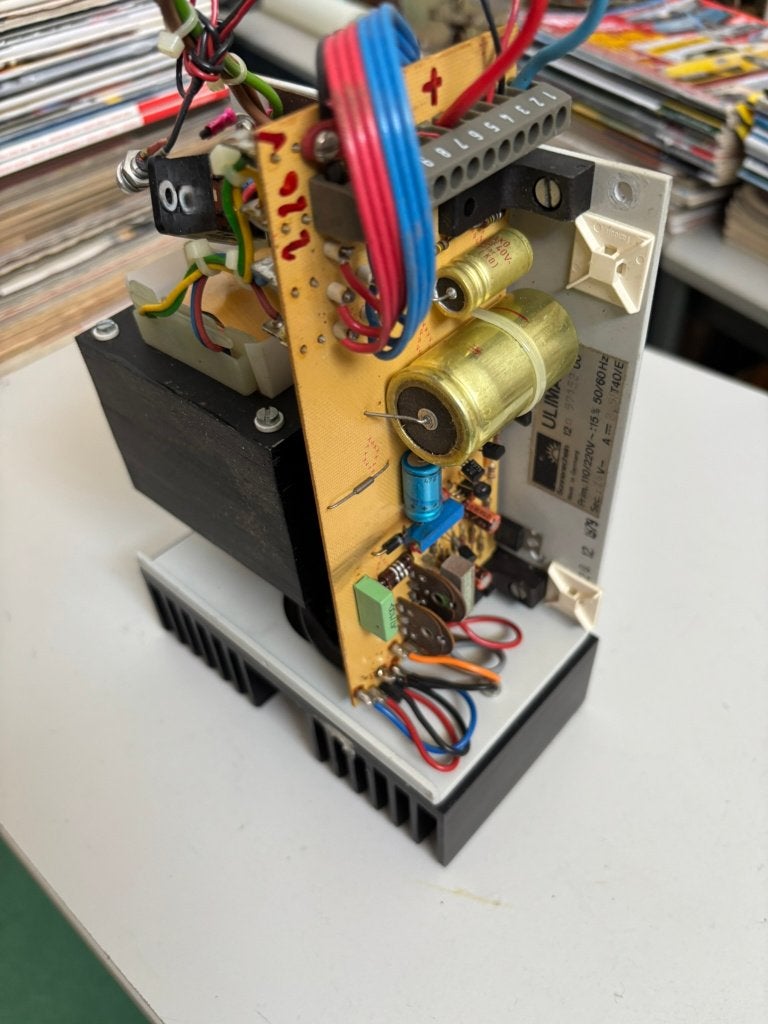 3 stuks 24 volt lineaire voeding, Ophalen of Verzenden, Zo goed als nieuw