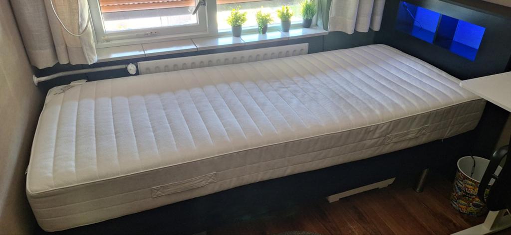 IKEA boxspring, 90x220 met keurig matras., Ophalen, Gebruikt, 90 cm, Eenpersoons