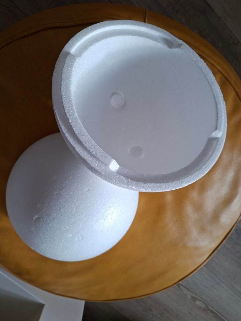 Gezocht, grote piepschuim bal 30, 40 en 50 cm, Ophalen of Verzenden