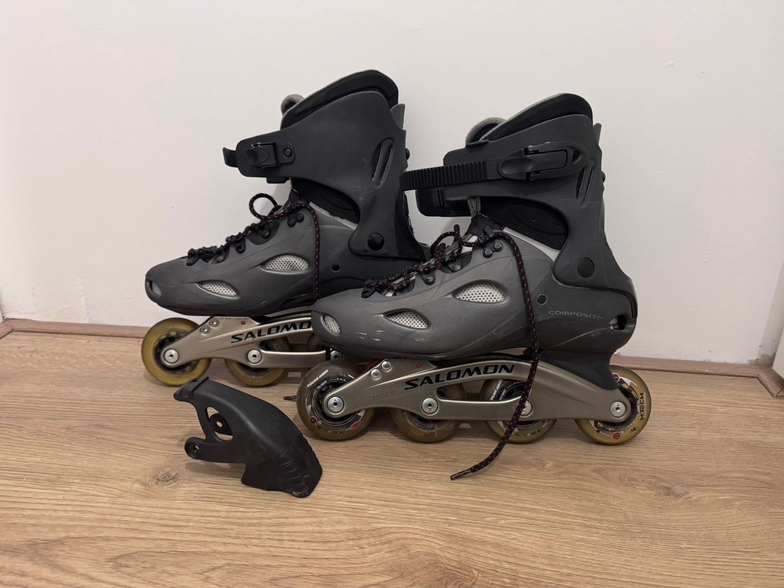 Salomon inline skates maat 43 incl nieuwe bescherming, Sport en Fitness, Skeelers, Ophalen of Verzenden, Zo goed als nieuw, Salomon