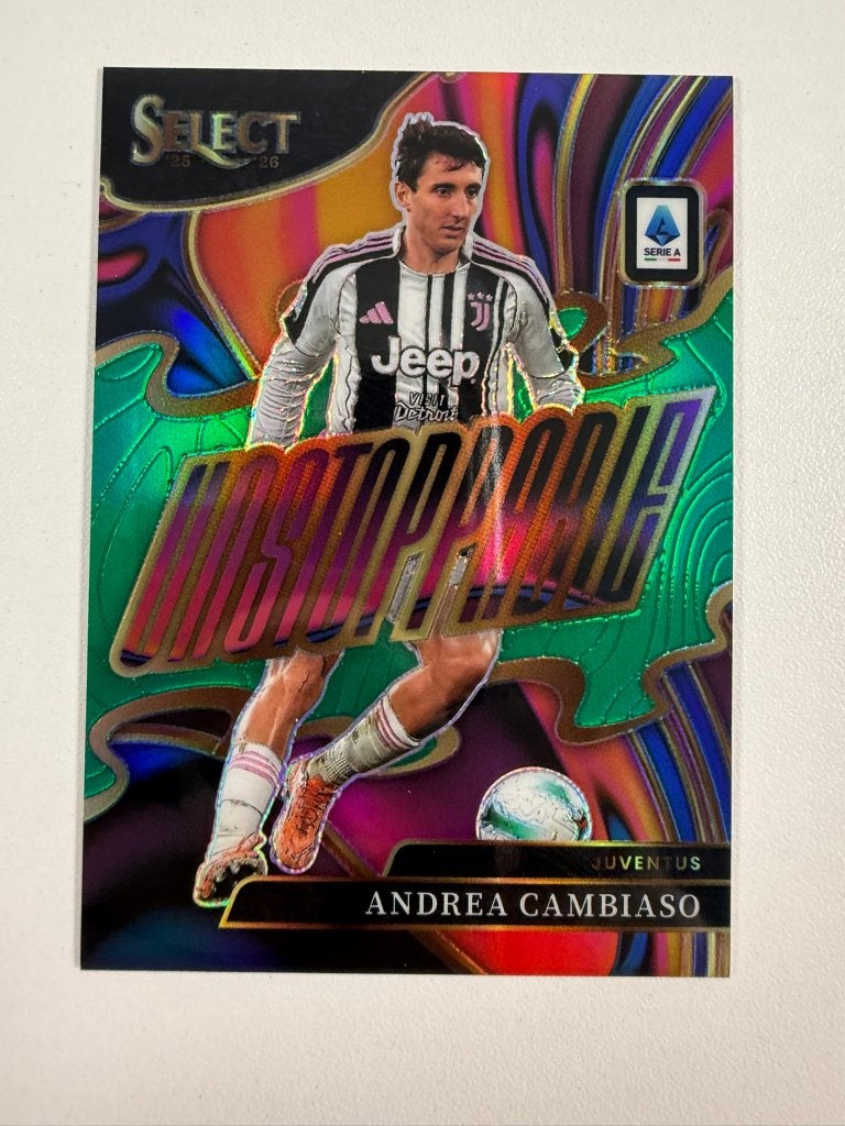 Andrea Cambiasso /5 Green Unstoppable Select Serie A 2025-26, Ophalen of Verzenden, Nieuw, Buitenlandse clubs, Poster, Plaatje of Sticker