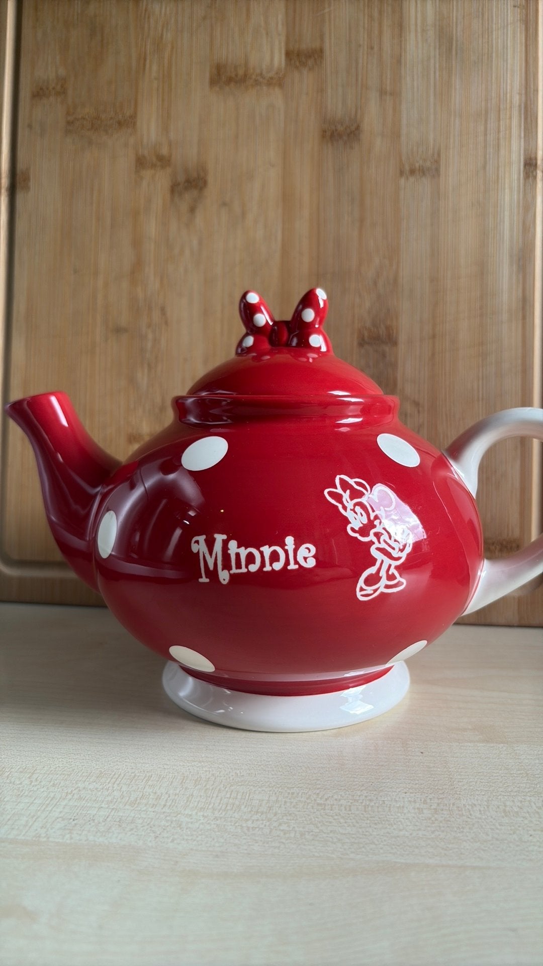 Minnie Mouse Theepot - Exclusief Disneyland Paris, Theepot/fluitketel, Ophalen of Verzenden, Zo goed als nieuw, Steen/keramiek