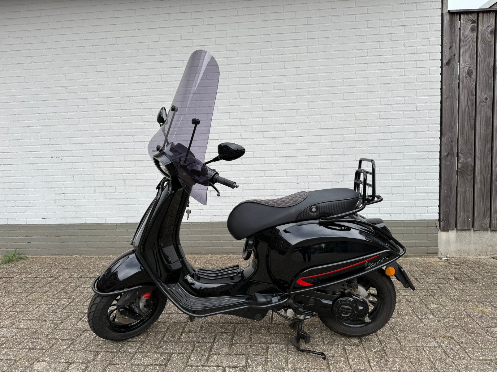 Vespa Primavera Sprint 50 4T 3V - zwart - 25km/u - Custom, Ophalen, Vespa S, Zo goed als nieuw, Benzine