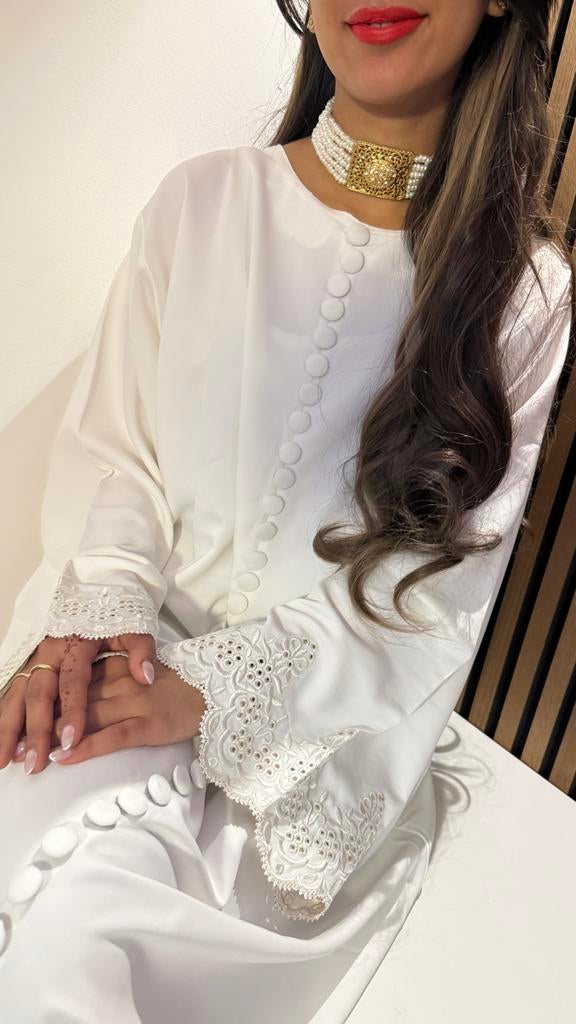 Elegante caftan nieuw, Kleding | Dames, Jurken, Ophalen of Verzenden, Nieuw, Wit, Onder de knie