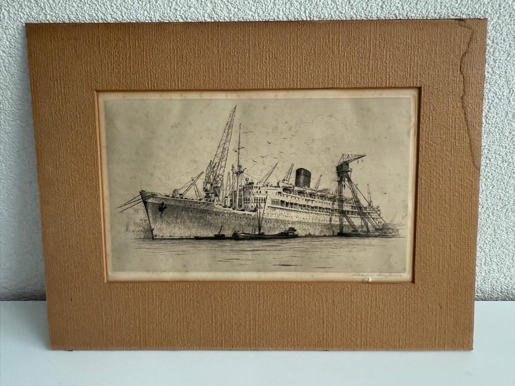 Ets/pentekening Maarten Langbroek passagiersschip Oranje, Antiek en Kunst, Ophalen of Verzenden, Overige technieken, Ingelijst