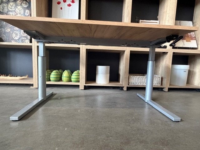 Refurbished Gispen TM Verstelbaar bureau met slinger, 40 st, Gispen, Gebruikt, Metaal, Ophalen of Verzenden