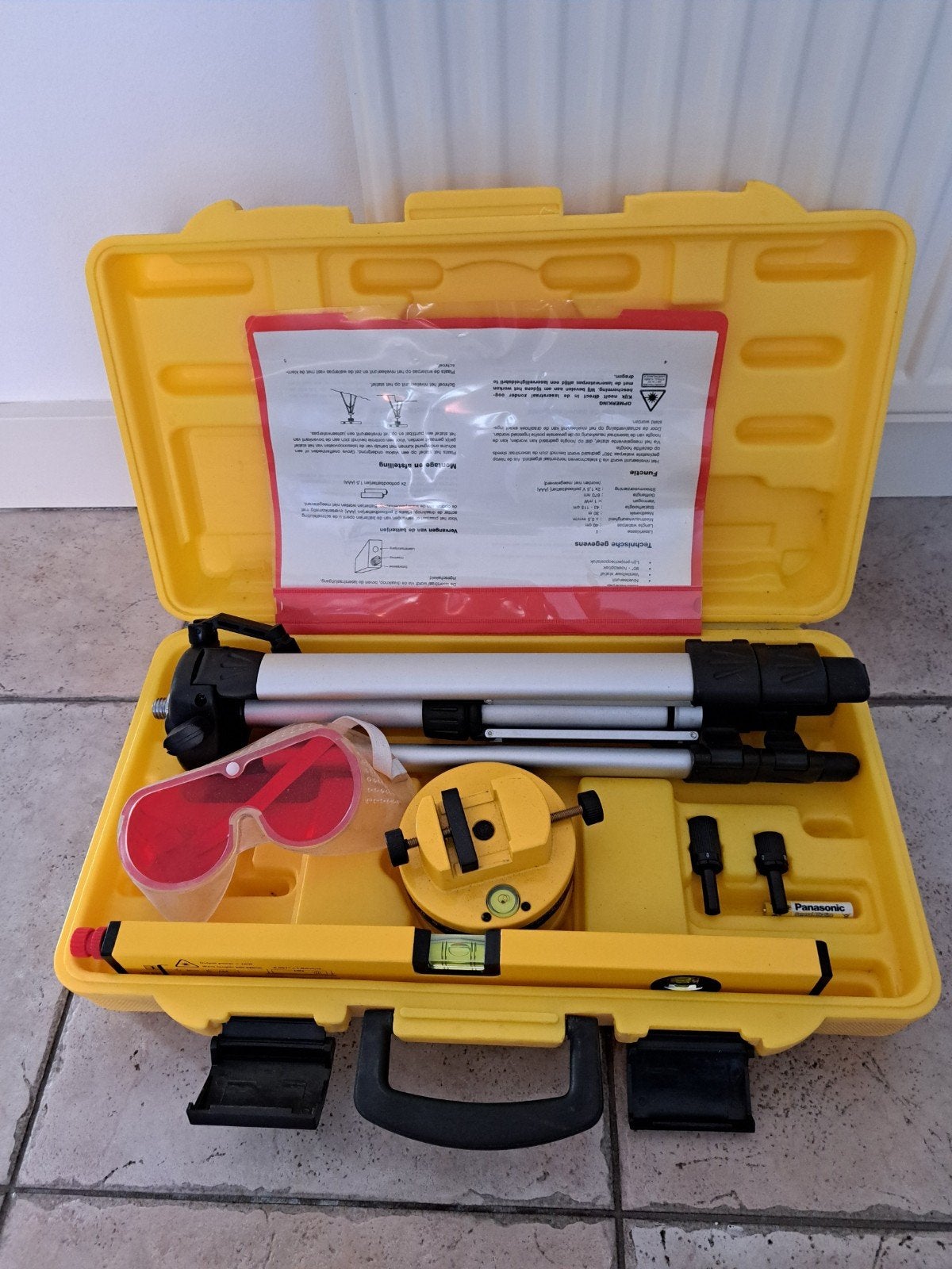 Laser waterpas set in koffer, Ophalen of Verzenden, Gebruikt, Overige meters