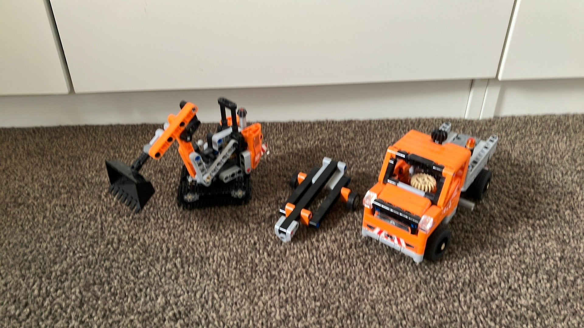 Lego Technic 42060 Wegenbouwers set met 2 modellen, Lego, Ophalen of Verzenden, Zo goed als nieuw, Complete set