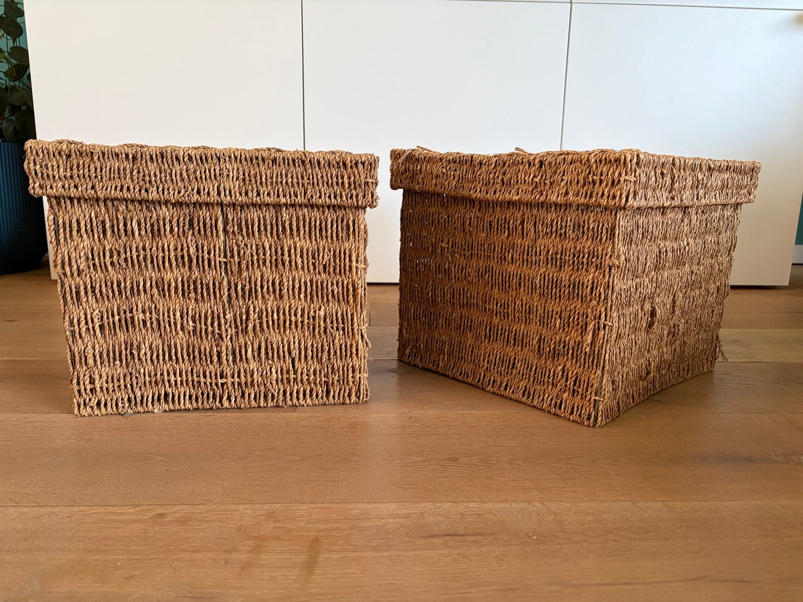 Zeegras manden met deksel - 35x35x35 cm, Ophalen, Gebruikt, Gevlochten, Mand
