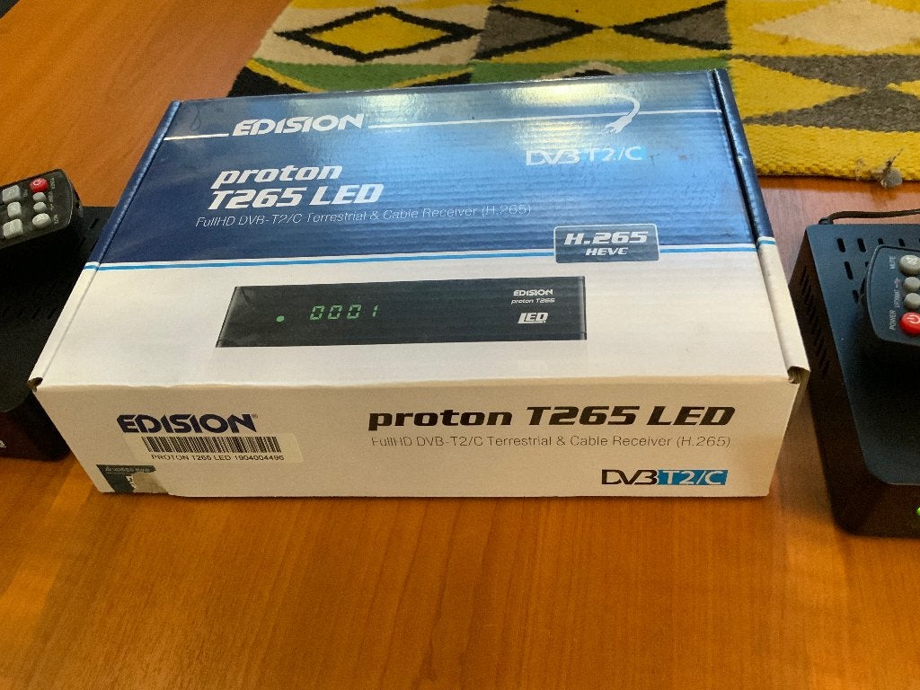 Edision FullHD DVB-T2/C ontvanger, Ophalen of Verzenden, Zo goed als nieuw, Decoder