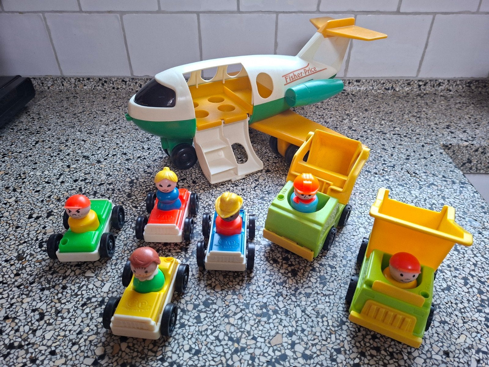 Fisher-Price toys vliegtuig auto's poppetjes werkauto's, Kinderen en Baby's, Ophalen of Verzenden, Gebruikt, Auto of Voertuig