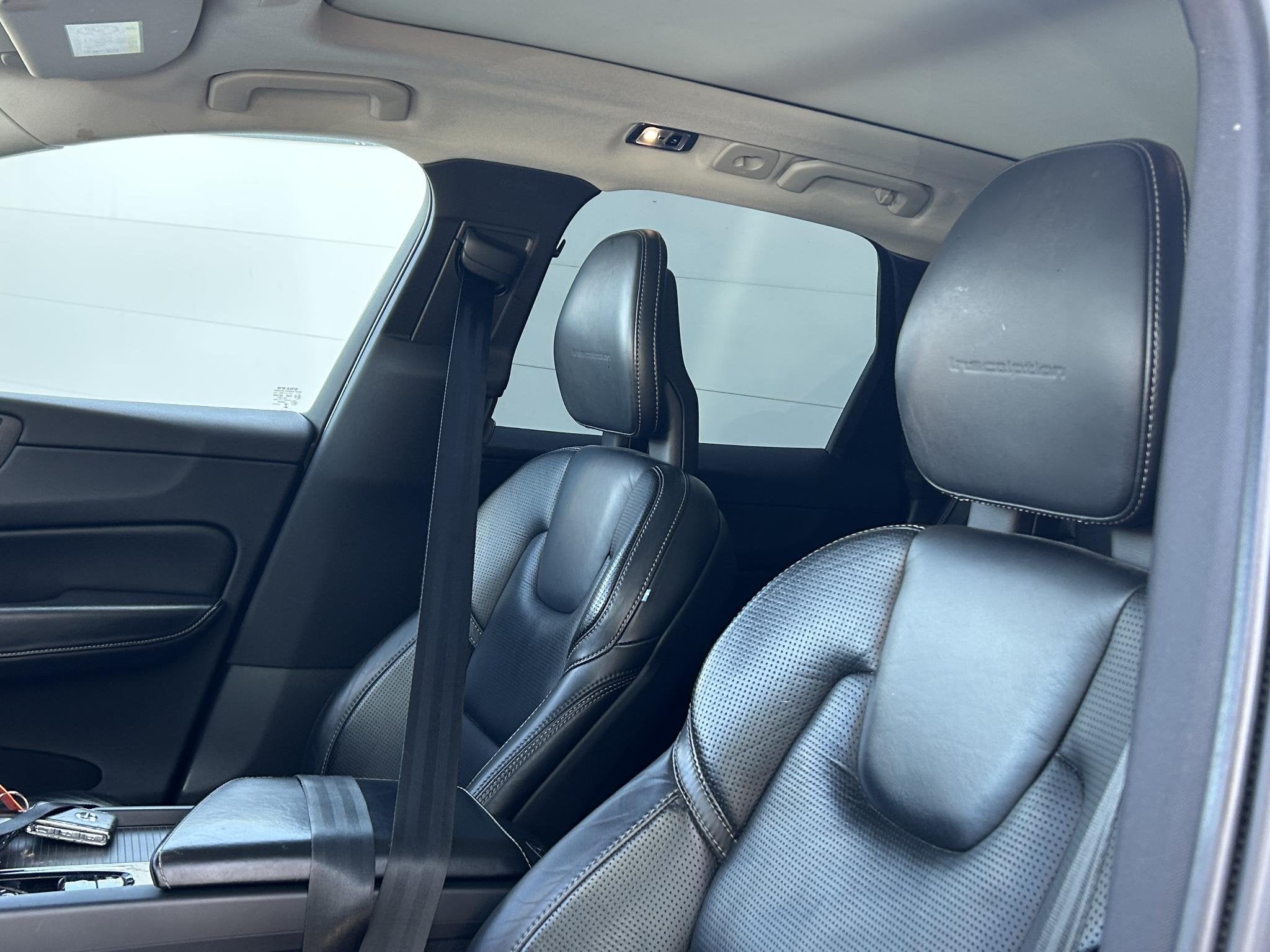 Foto 10 van Volvo XC60 2.0 T8 Twin Engine AWD Inscription | Panoramadak