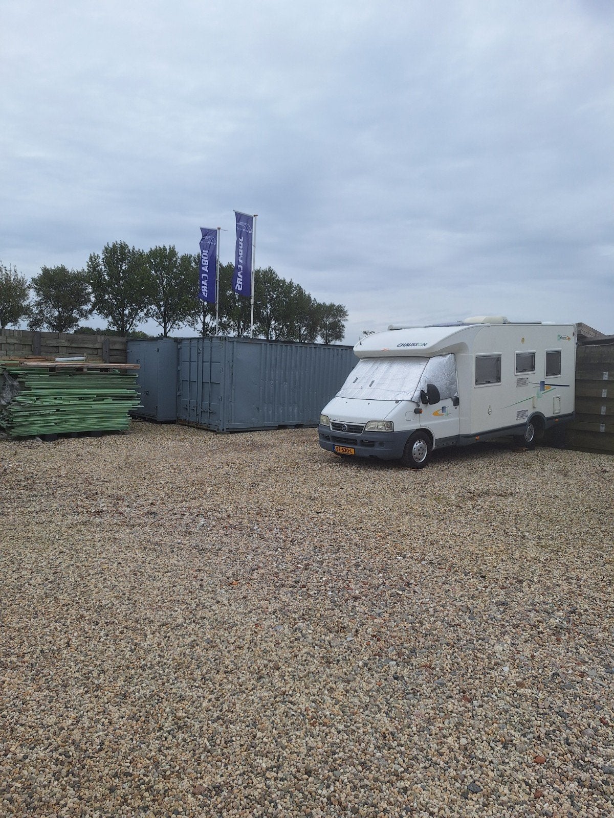 Camper Chausson Trigano, Caravans en Kamperen