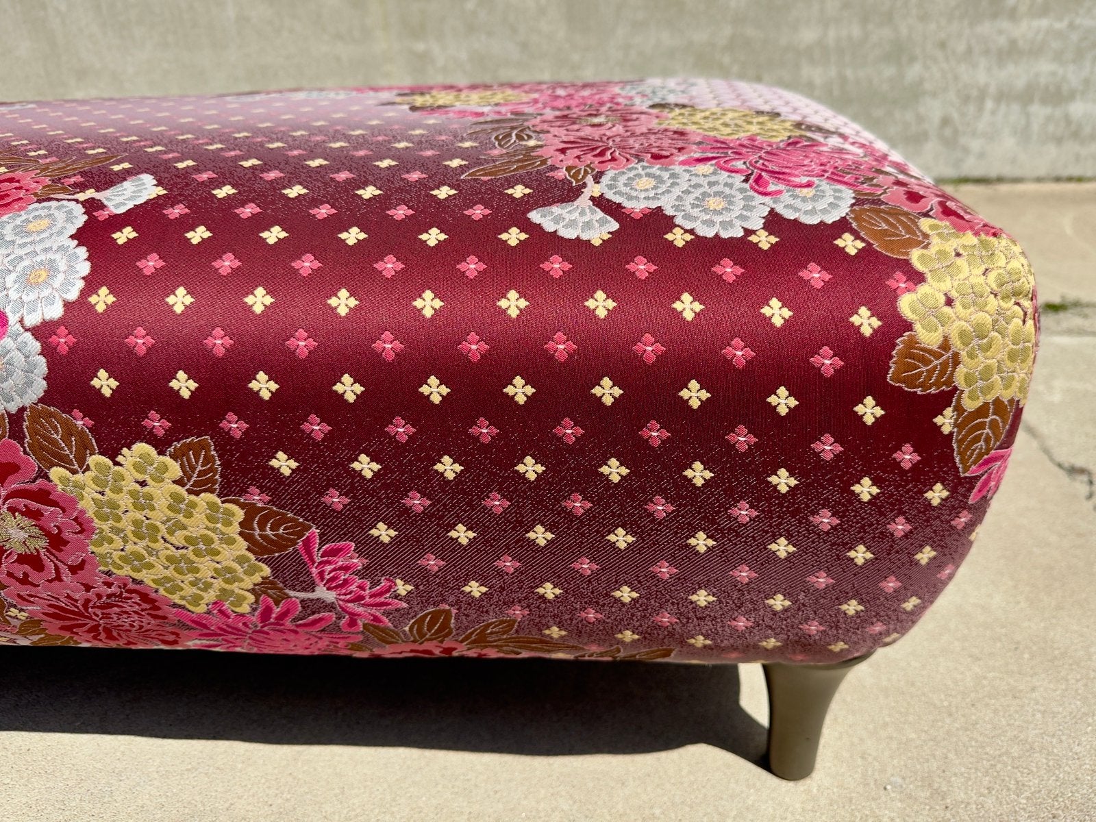 Roche Bobois design hocker Marcel Wanders X Kenzo Takada, Minotti B&B Italia Flexform Maxalto Moroso Ligne Roset design, 125 cm of meer