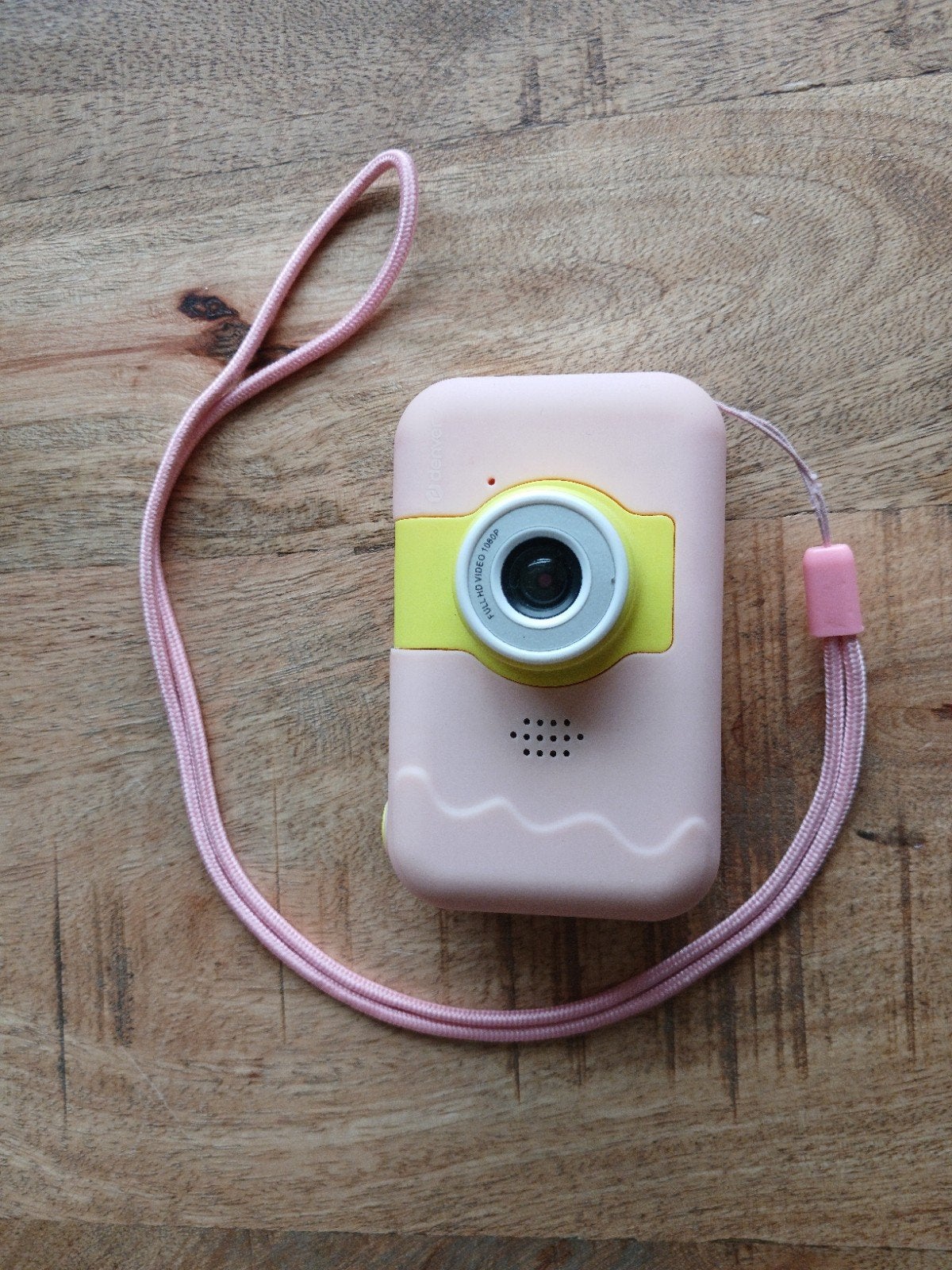 Denver digitale kindercamera roze/geel met selfiefunctie, Gebruikt, Kantelbaar/draaibaar scherm, Ophalen of Verzenden, Kindercamera