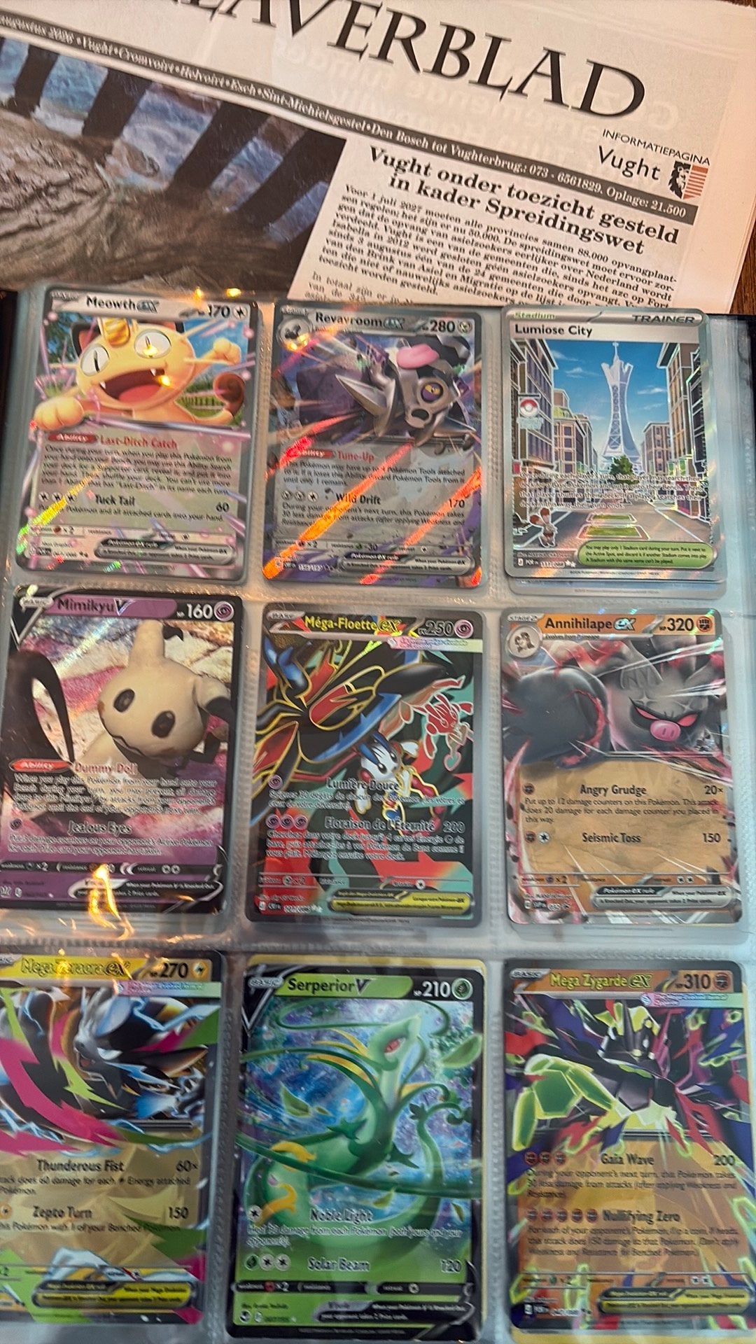 Pokémon kaarten map met diverse zeldzame kaarten, Verzenden, Zo goed als nieuw, Meerdere kaarten