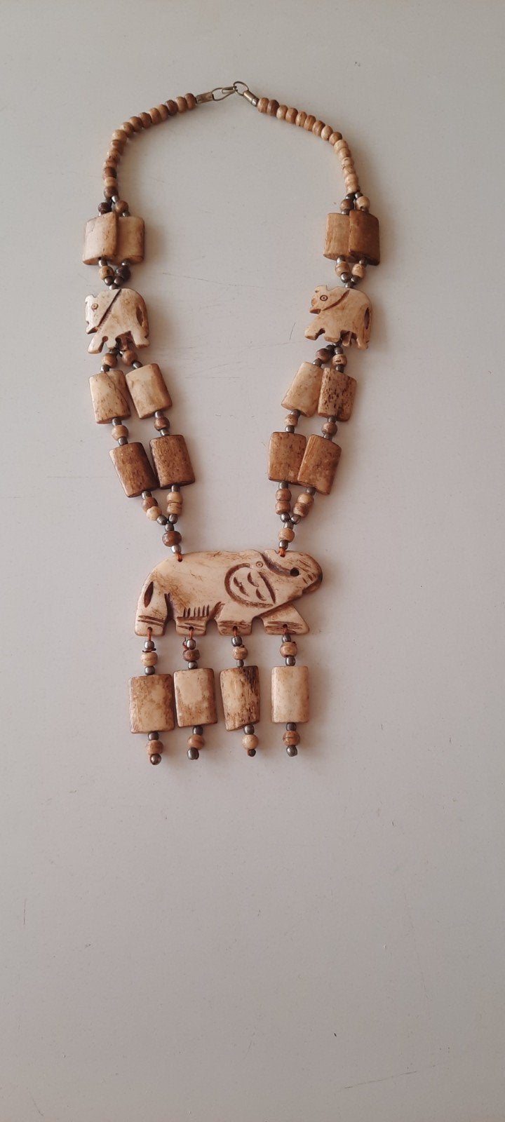 Etnische tribal ketting van mammoet been, Gebruikt, Beige, Ophalen of Verzenden, Overige materialen