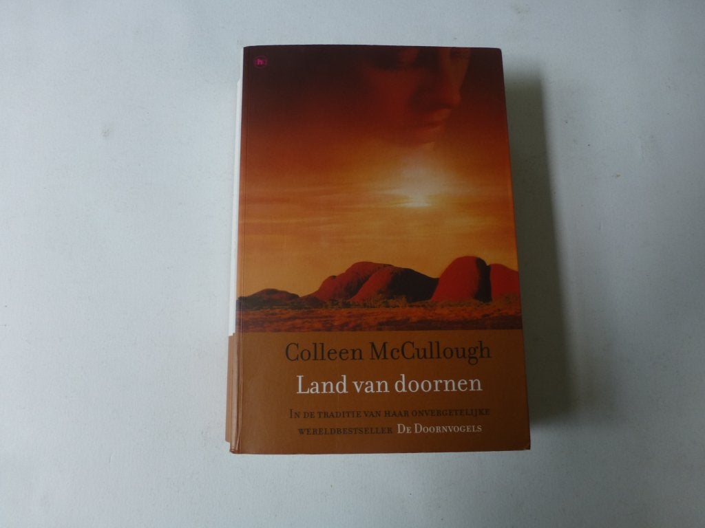 Colleen McCullough, Land van doornen, Boeken, Ophalen of Verzenden, Zo goed als nieuw, Wereld overig