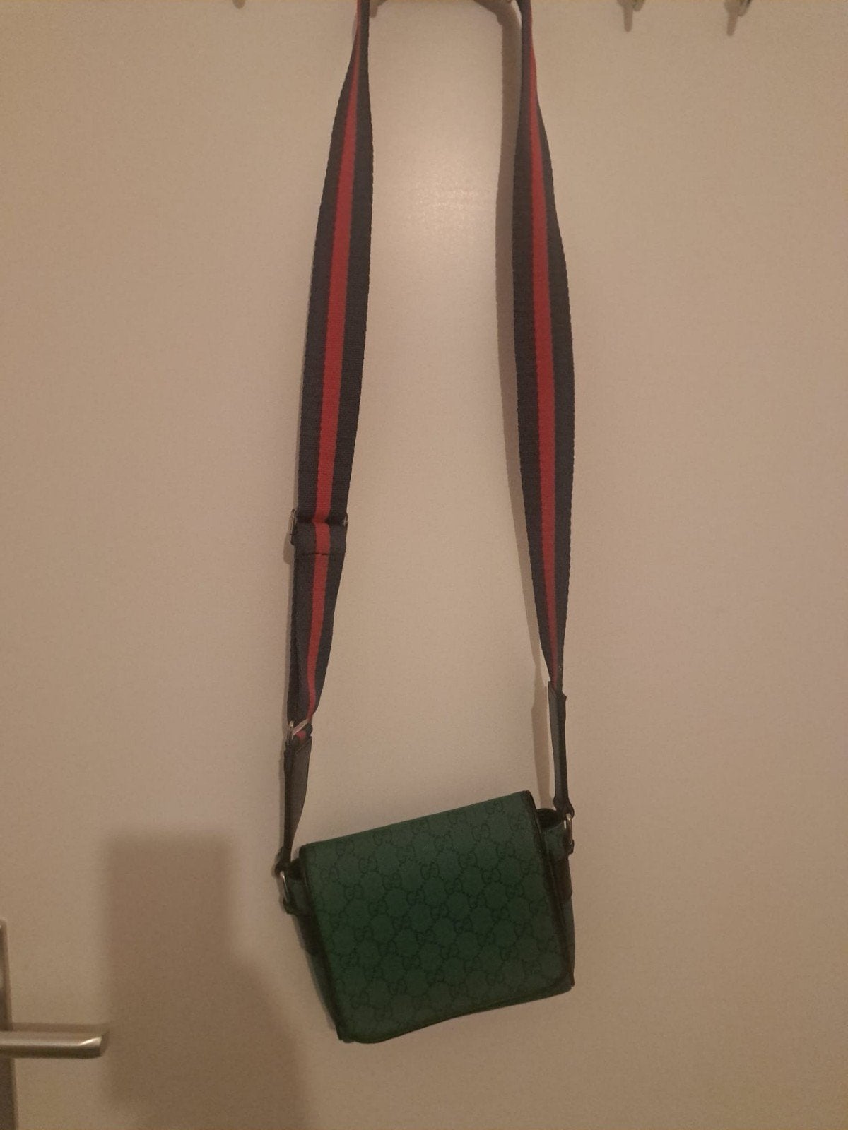 gucci tasje, Sieraden, Tassen en Uiterlijk, Tassen | Schoudertassen, Ophalen, Zo goed als nieuw, Zwart