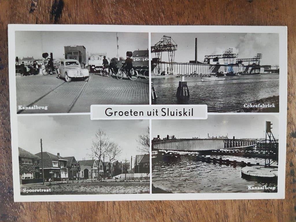 Ansichtkaart Groeten uit Sluiskil Cokesfabriek Kanaalbrug, Verzamelen, Ansichtkaarten | Nederland, Ophalen of Verzenden, 1940 tot 1960