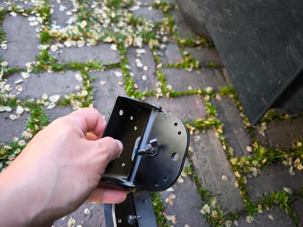 Vogel's muurbeugel voor speakers, Audio, Tv en Foto, Luidsprekers, Overige merken, Overige typen, Ophalen of Verzenden, Zo goed als nieuw