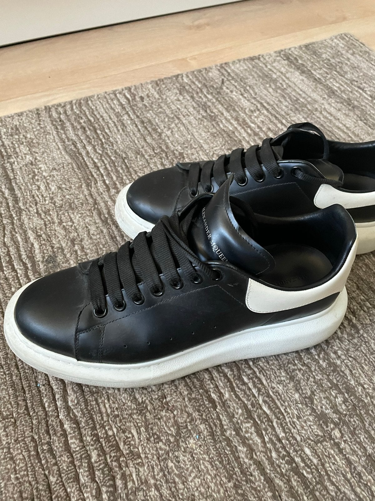 Alexander McQueen Heren Sneakers Maat 44 Zwart/Wit, Ophalen of Verzenden, Zo goed als nieuw, Zwart, Sneakers of Gympen