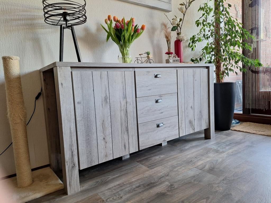 grijs eiken look dressoir, Ophalen, Met deur(en), 150 tot 200 cm, Zo goed als nieuw