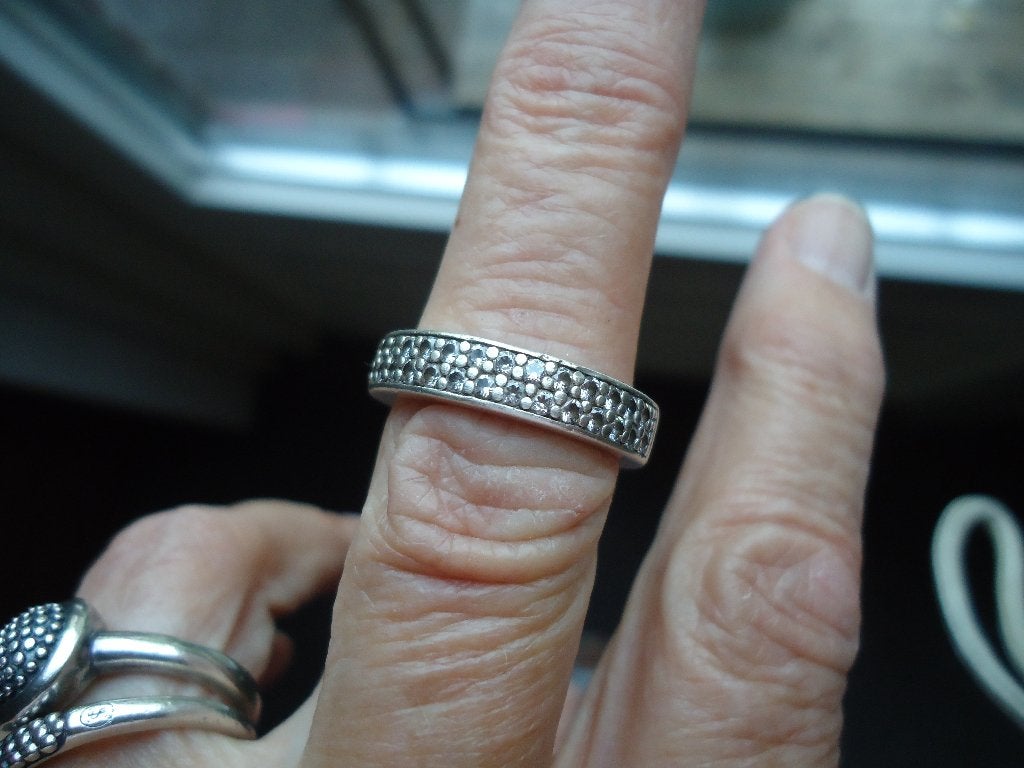 mooie echt zilveren ring met steentjes 925 mt 17 gemerkt, Met kristal, Gebruikt, Ophalen of Verzenden, 17 tot 18