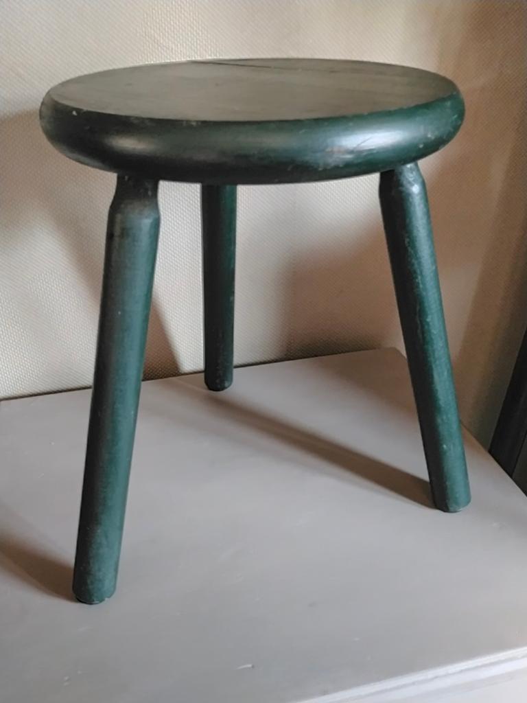 Vintage donker groen krukje melkkrukje plantentafeltje, Verzamelen, Retro, Ophalen, Huis en Inrichting