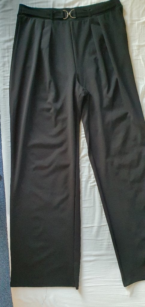 Zwarte wijde broek met gesp detail. Cotton Club maat XL, Zwart, Maat 46/48 (XL) of groter, Ophalen of Verzenden, Cotton Club