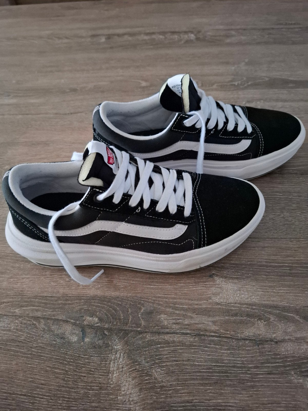 Vans sneakers maat 41 - eenmalig gedragen, Kleding | Dames, Zwart, Ophalen of Verzenden, Vens, Sneakers of Gympen
