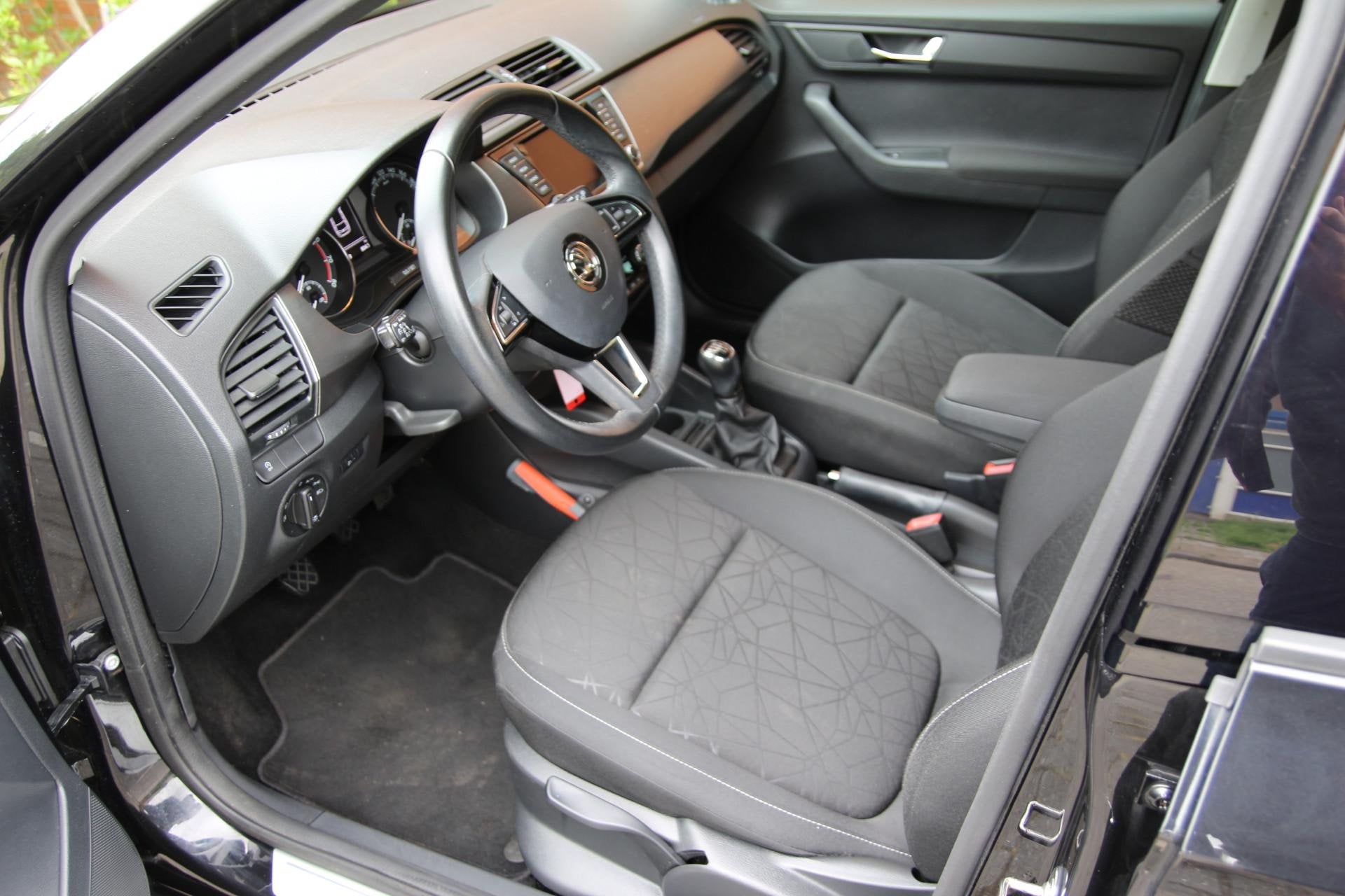 SKODA Fabia Combi 1.0 TSI 96pk Clever | NL-auto | Navigatie, Voorwielaandrijving, Stof, Gebruikt, 1041 kg