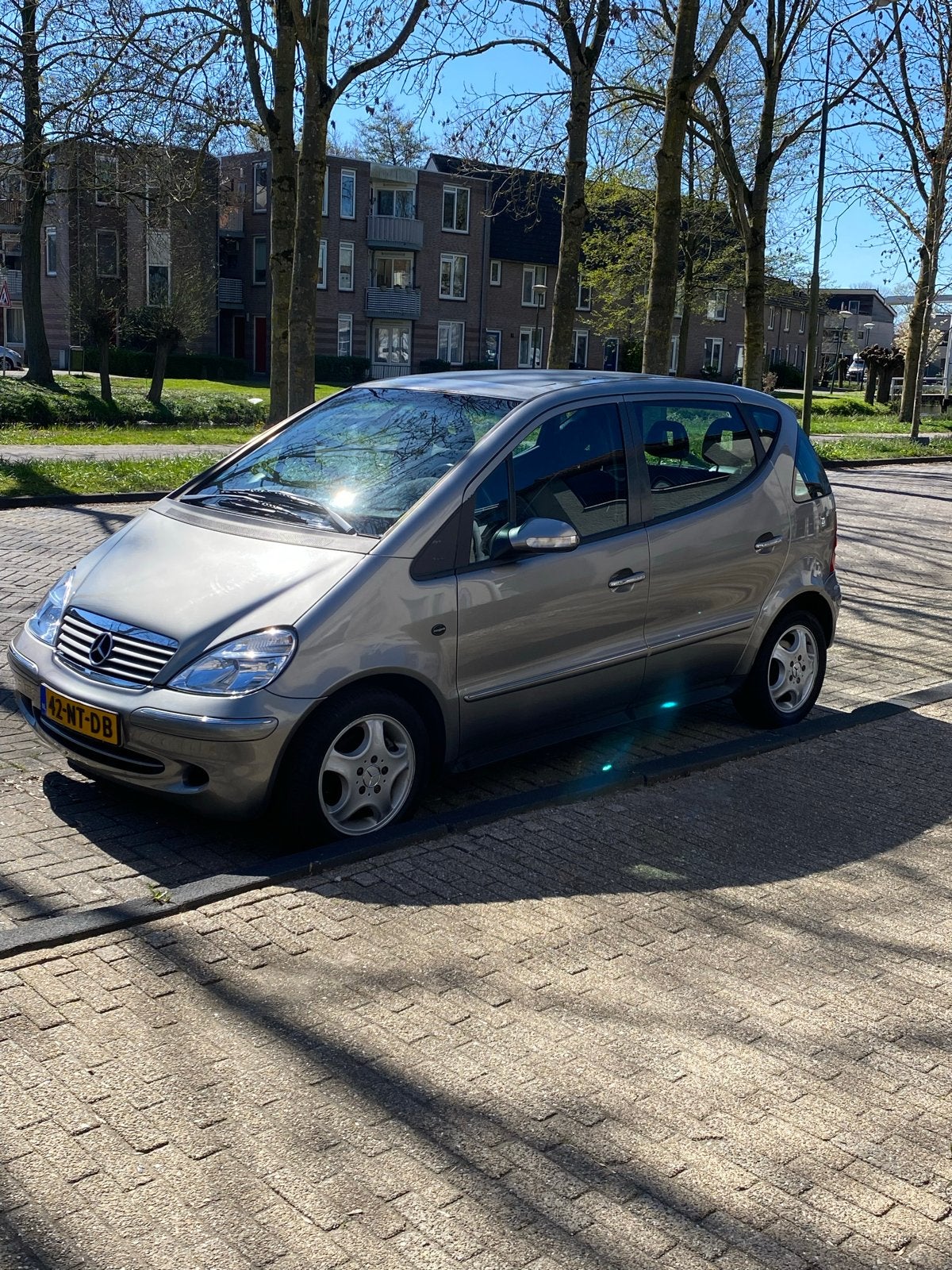 Mercedes-Benz A-Klasse 1.6 A160 Lang 2004 Grijs, Auto's, Mercedes-Benz, Voorwielaandrijving, 40 €/maand, 400 kg, Handgeschakeld