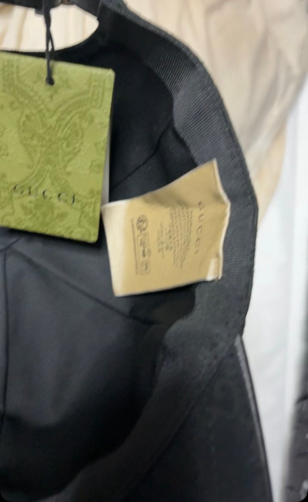 Gucci Pet Maat M - Nieuw en Ongebruikt, Ophalen of Verzenden, Nieuw, Pet