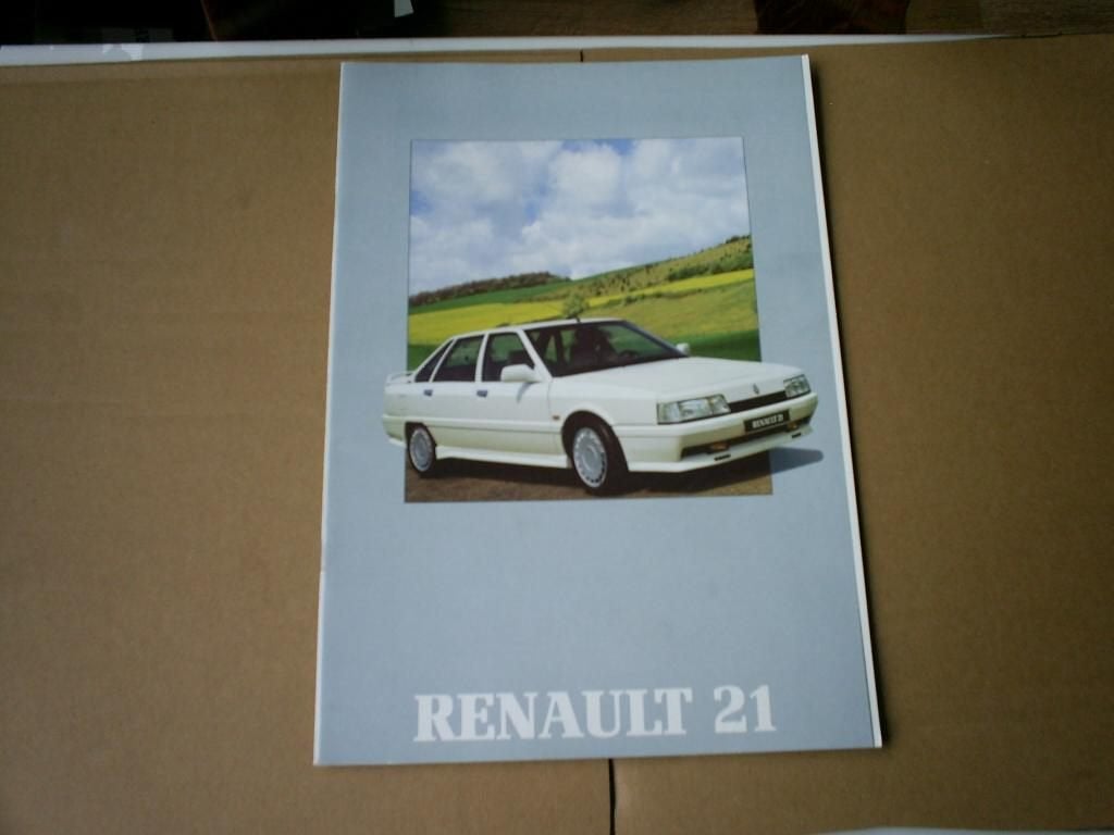 Renault 21 [ 6 / 1988 ] 30 pag., Verzenden, Zo goed als nieuw, Renault