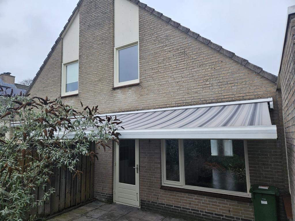 Zonnescherm  5 meter breed en 2.5 meter uitschuifbaar, 150 tot 300 cm, Ophalen, Gebruikt, Knikarmscherm