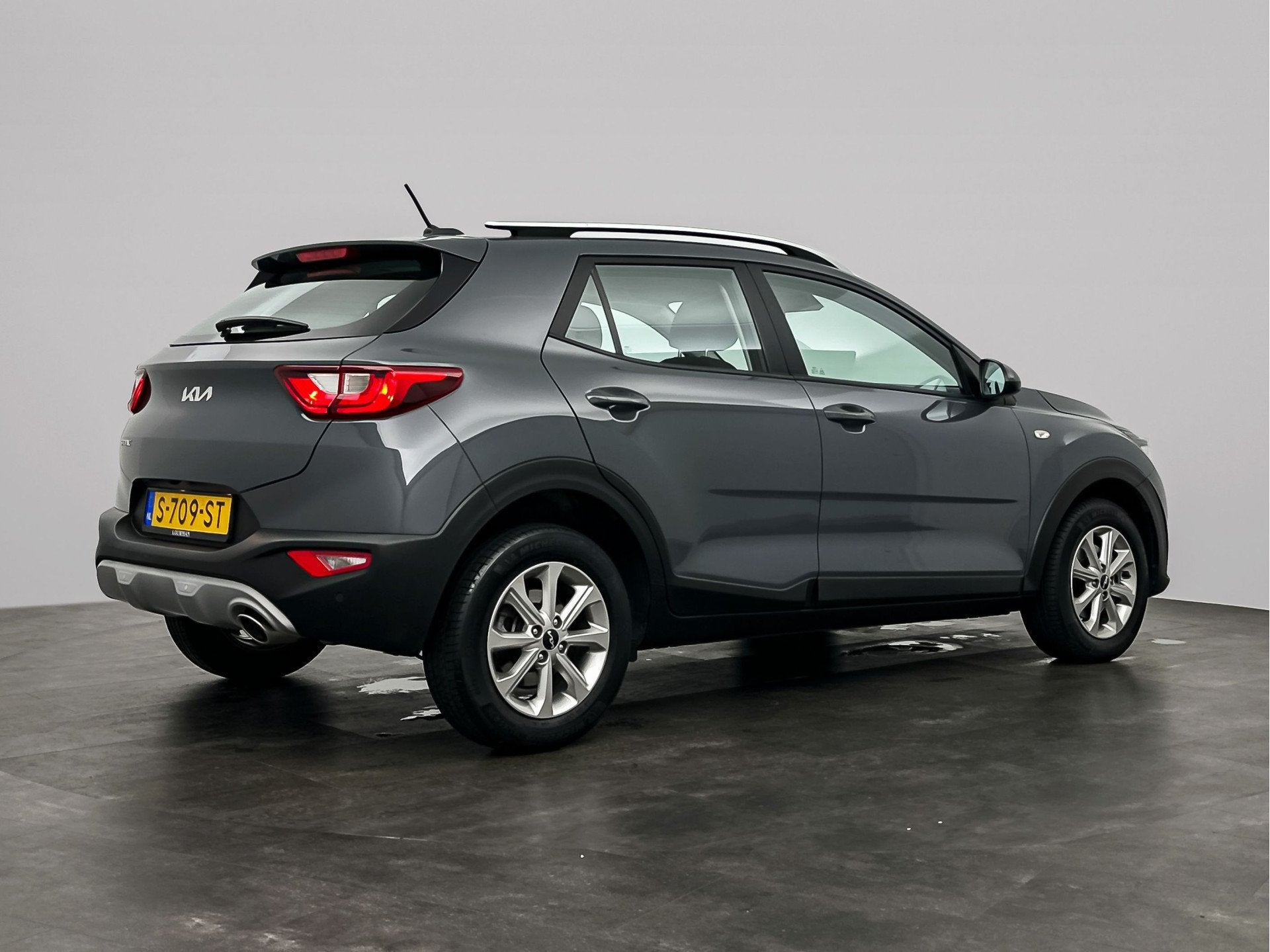 Kia Stonic 1.0 T-GDi MHEV DynamicLine | parkeercamera | lich, Auto's, Voorwielaandrijving, Gebruikt, 49 €/maand, Origineel Nederlands