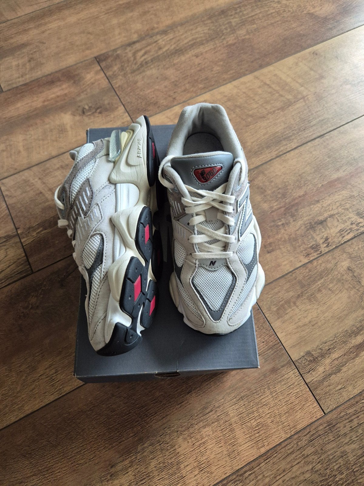 Originele New Balance sneakers mt 38, grijs, met doos, Kleding | Dames, New balance 9060, Ophalen of Verzenden, Grijs, Sneakers of Gympen
