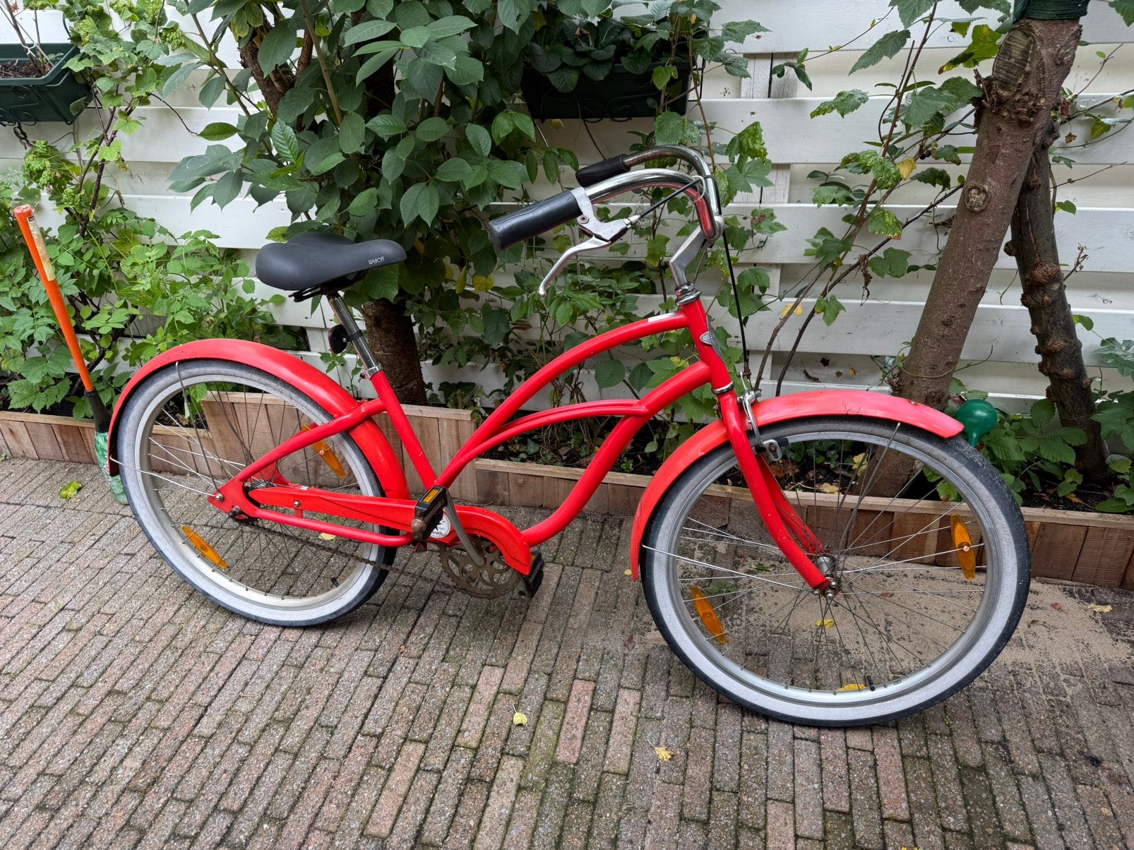 Prachtige rode Electra Beach Cruiser, 26 inch, retro cruiser, Fietsen en Brommers, Fietsen | Cruisers en Lowriders, Ophalen, Terugtraprem