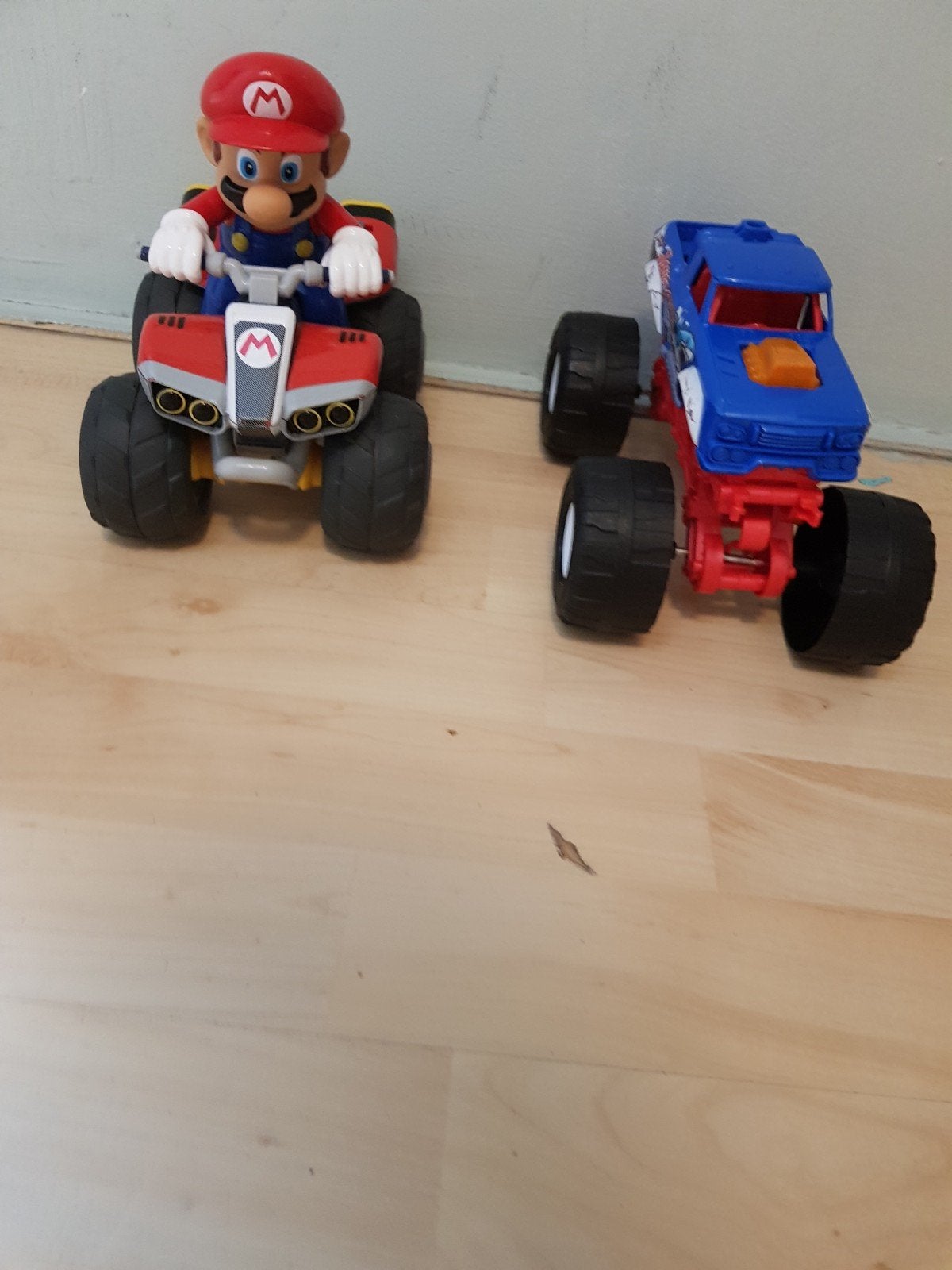 Mario Kart Quad en Monster Truck Speelgoed, Ophalen, Gebruikt