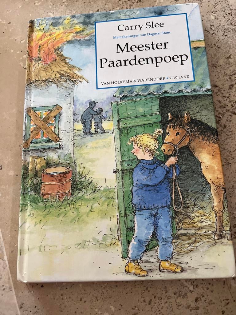 Meester Paardenpoep - Carry Slee (7-10 jaar), Ophalen of Verzenden, Zo goed als nieuw, Fictie algemeen