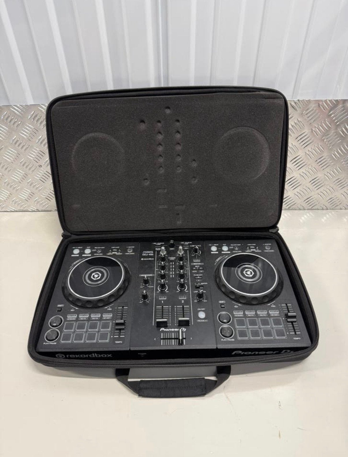 Pioneer DDJ-400 + flightcase & laptopstand, Ophalen of Verzenden, Zo goed als nieuw, Pioneer