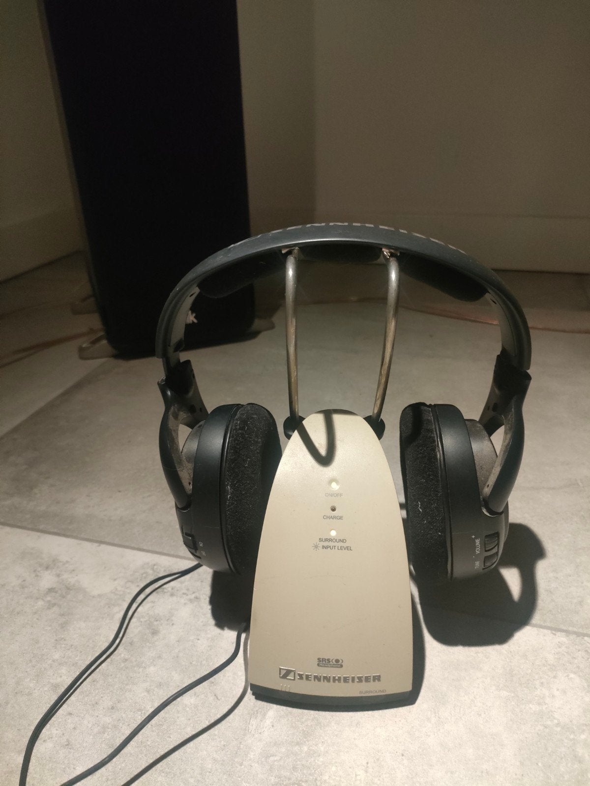 Sennheiser HDR 130 Draadloze Hoofdtelefoon met Basisstation, Ophalen, Draadloos, Gebruikt, Sennheiser