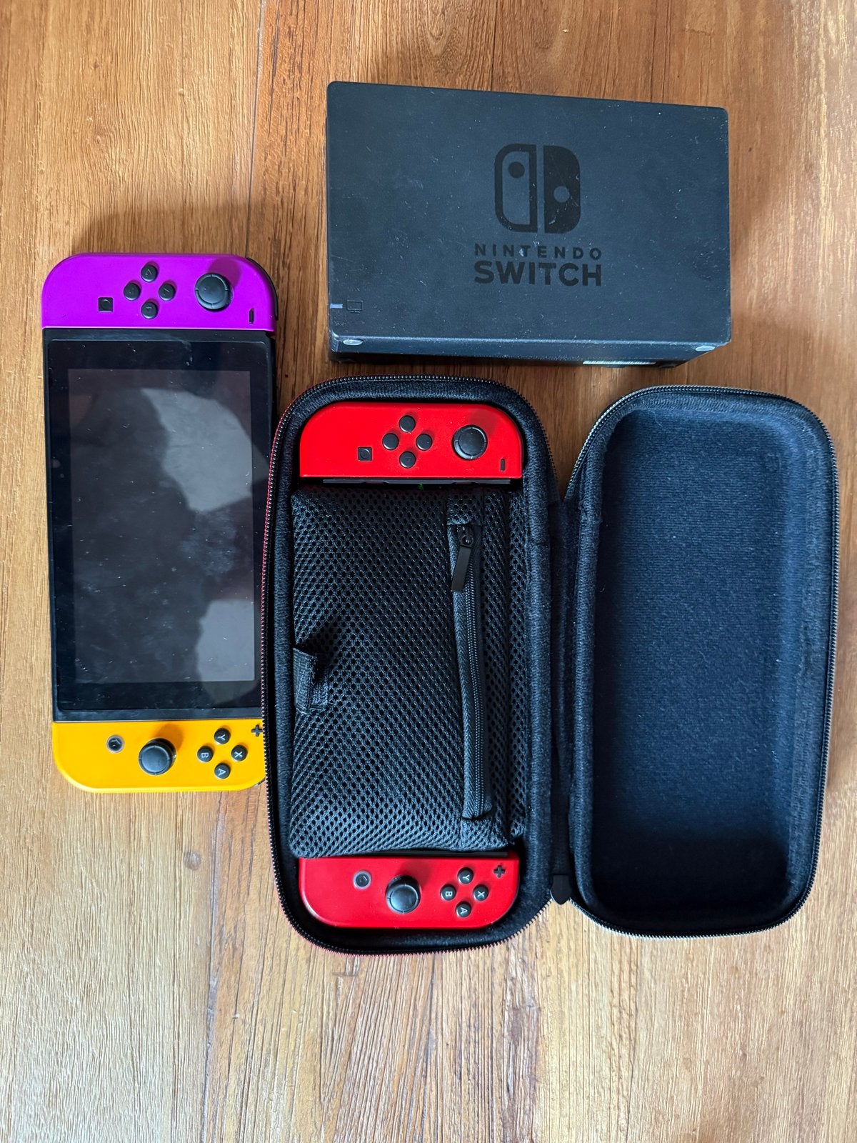 Nintendo Switch met extra controllers en draagtas, Ophalen of Verzenden, Gebruikt, Met 3 controllers of meer, Switch Original
