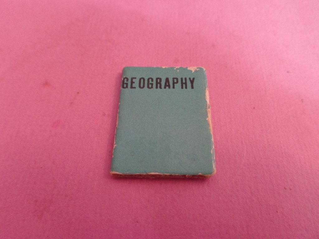 Barbie vintage Geography boekje, Verzamelen, Ophalen of Verzenden, Gebruikt, Accessoires
