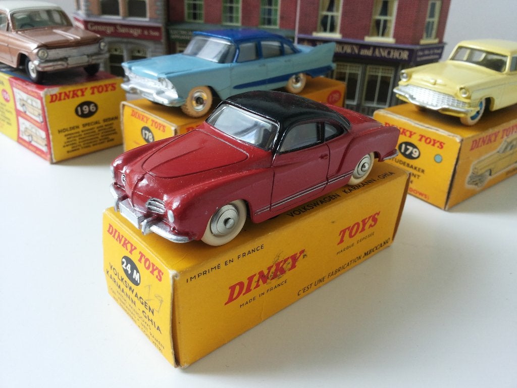 dinky toys Volkswagen Karmann Ghia no 24M met doosje, Hobby en Vrije tijd, Modelauto's | 1:43, Ophalen of Verzenden, Gebruikt