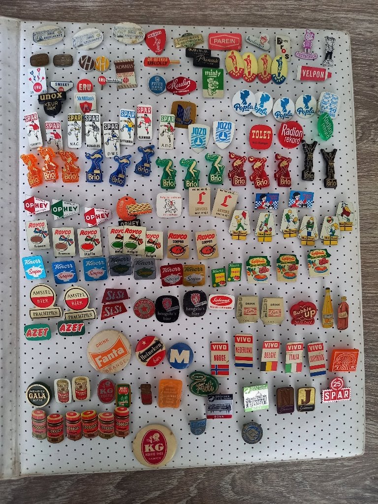 210 verschillende speldjes, Verzamelen, Ophalen of Verzenden, Gebruikt, Overige onderwerpen