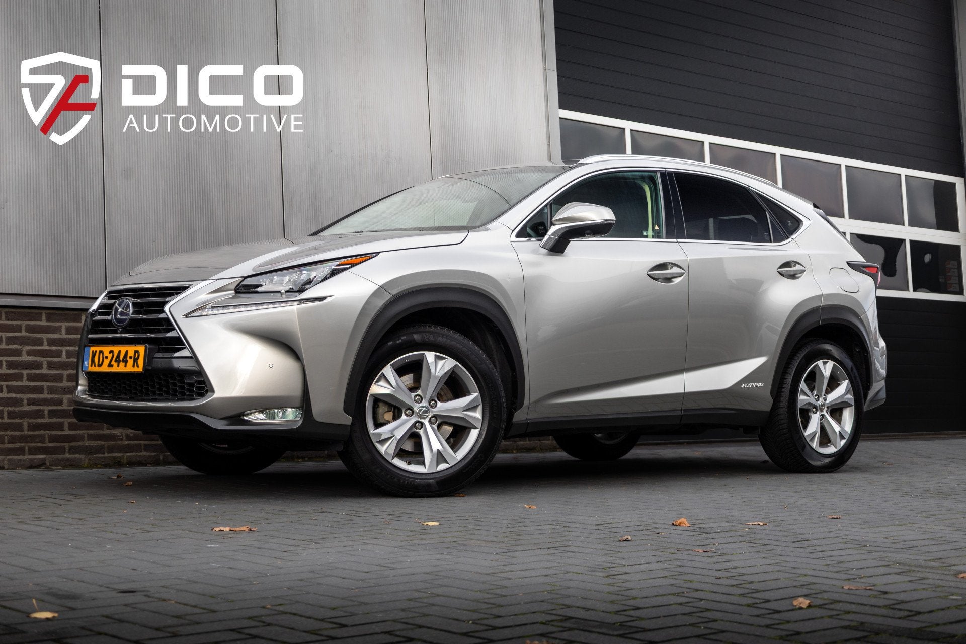 Lexus NX 300h 198 pk AWD President Line / Red-Carpet/ Stoel., Auto's, Lexus, Automaat, Gebruikt, 1760 kg, Bedrijf