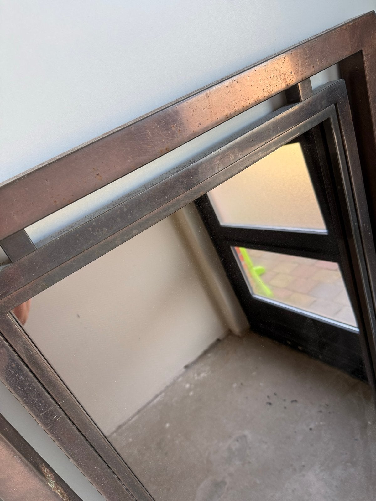 Grote spiegel met metalen frame, Huis en Inrichting, Woonaccessoires | Spiegels, Ophalen, Gebruikt, 100 tot 150 cm, Rechthoekig